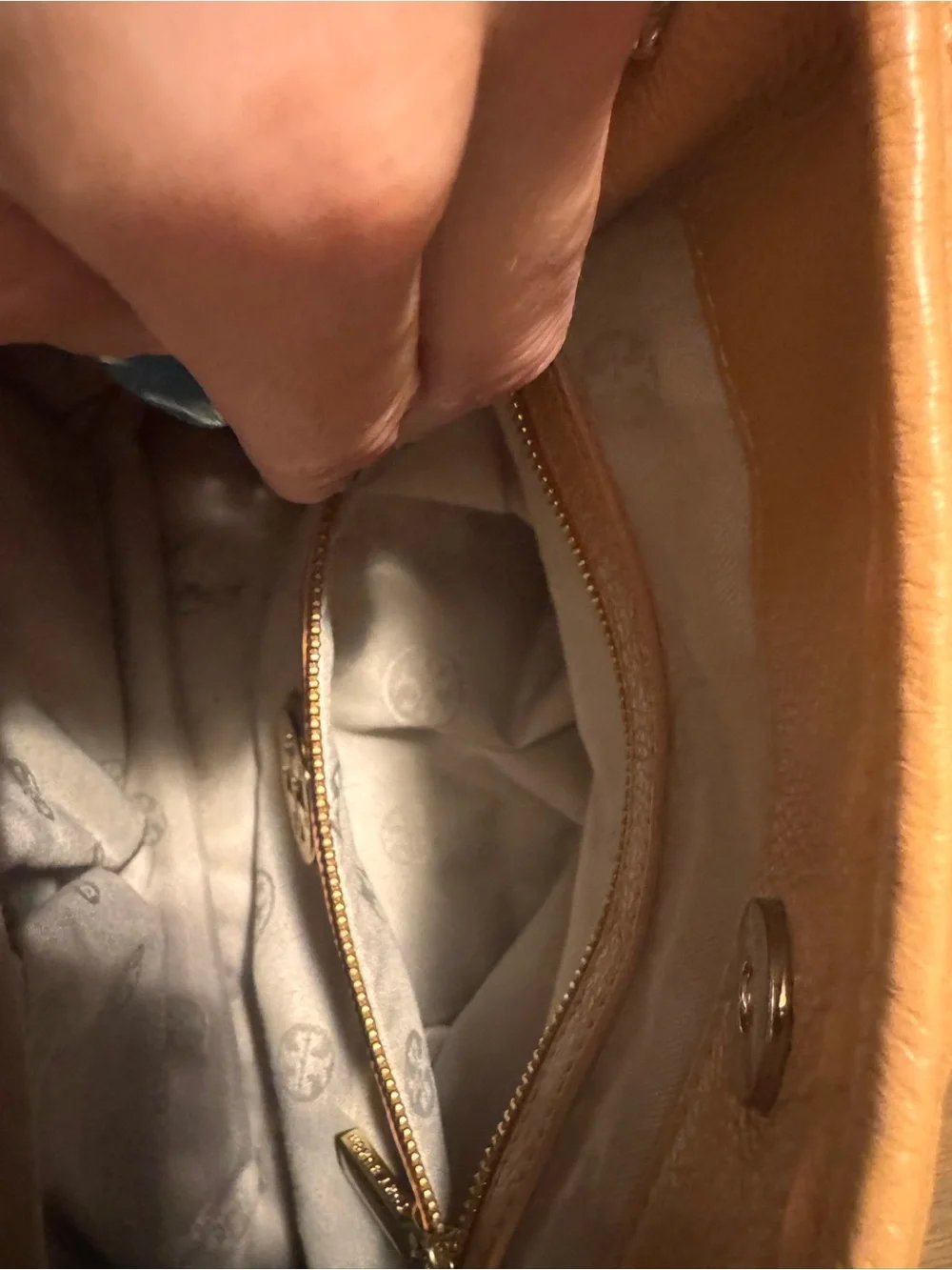 Tory Burch Amanda Beige Leather Tote with Gold Hardware
